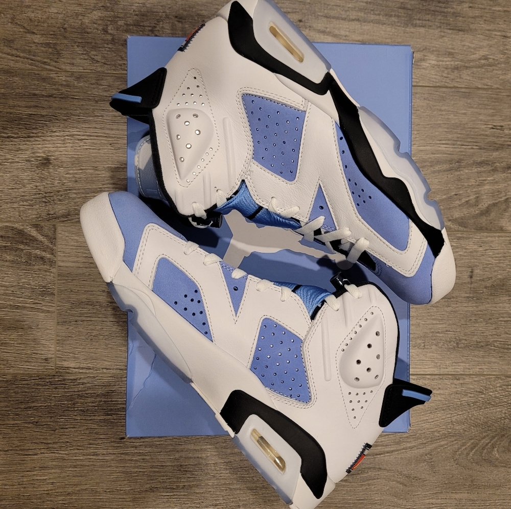 Jordan Retro 6 ' UNC'